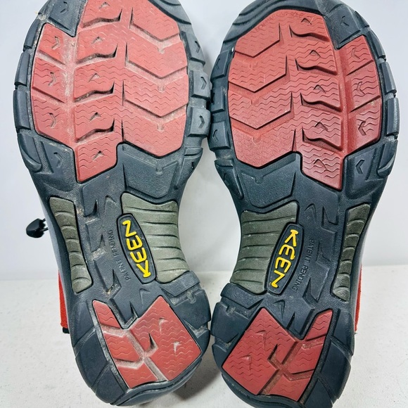 Keen Men Shoe Newport H2 Size 11M Red Athletic Sport Sandal